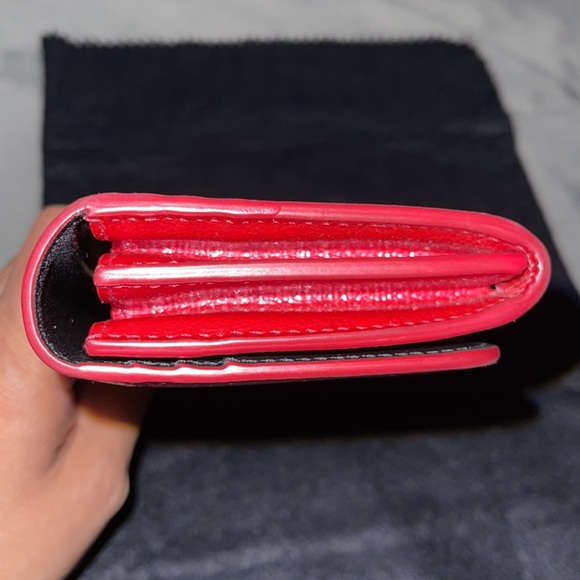 Bvlgari Preloved long wallet color redish with beautiful shine. Beautiful Wallet - Picture 17 of 17